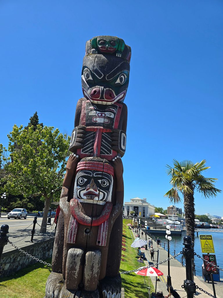 Inner Harbour Heslaa victoria tours